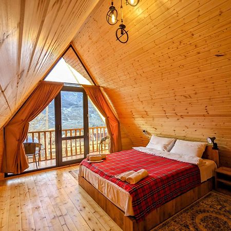 Cottage Caucasus Kazbegi Eksteriør billede